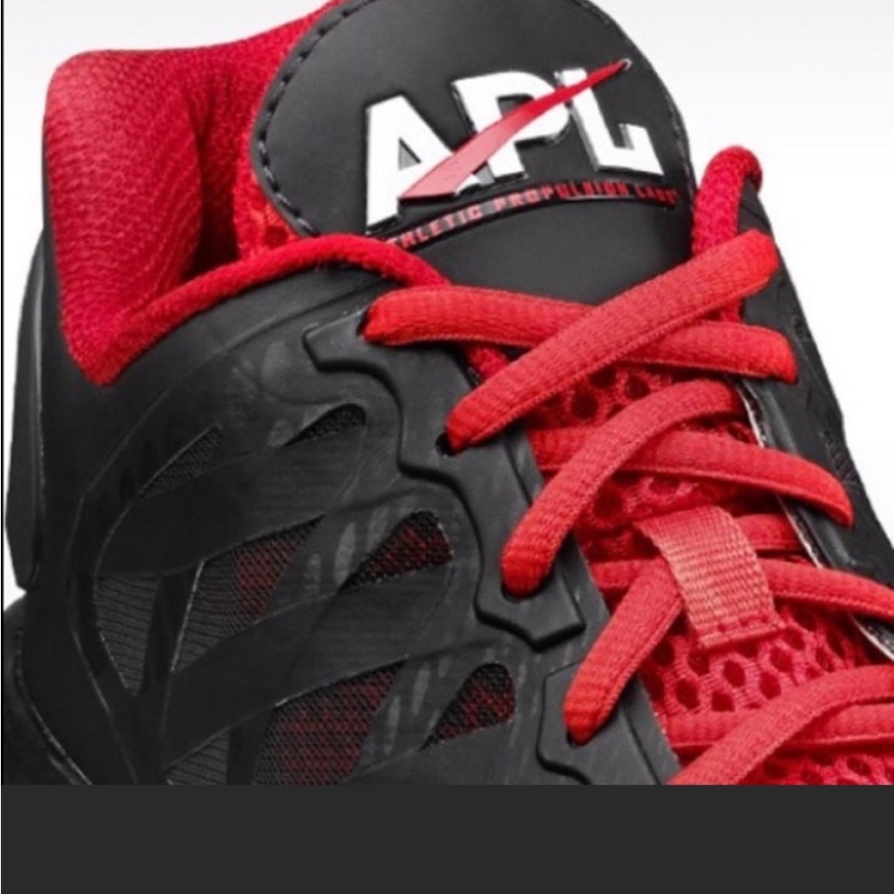 APL shoes